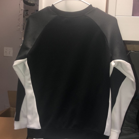 Nike Tri-Color Crew Neck - Picture 4 of 4